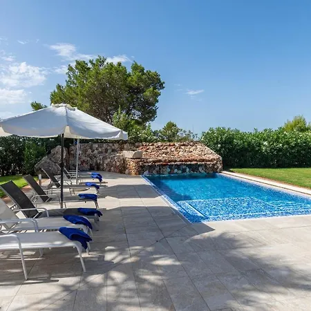 Villa Yourhouse Romani *