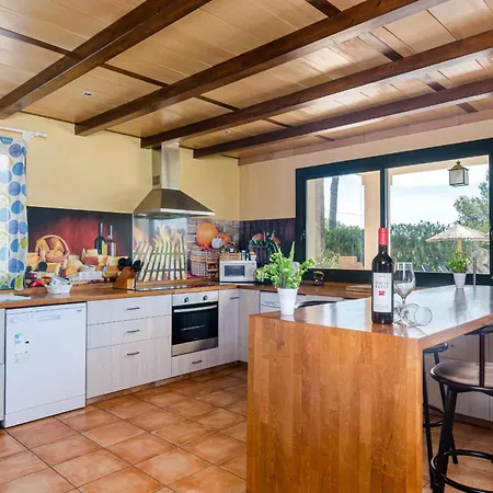 Villa Yourhouse Romani *